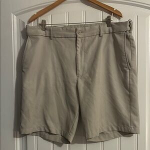 PGA Tour Men’s Golf Shorts size 40